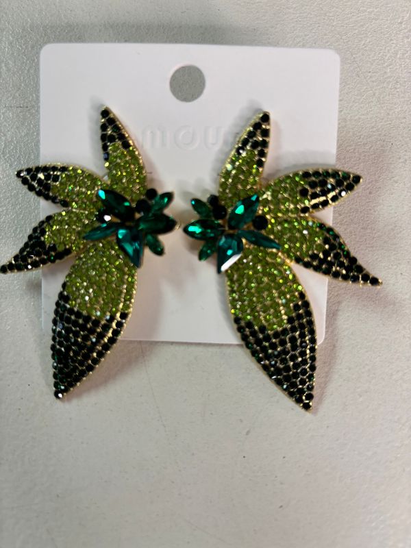 Butterfly earring (green)