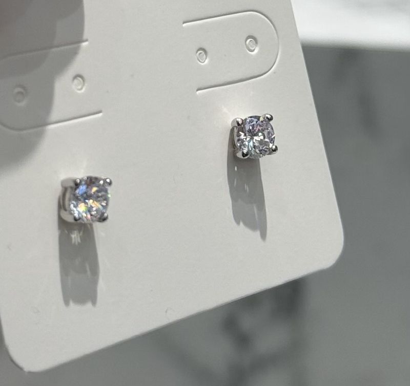 Silver OneStone Earring