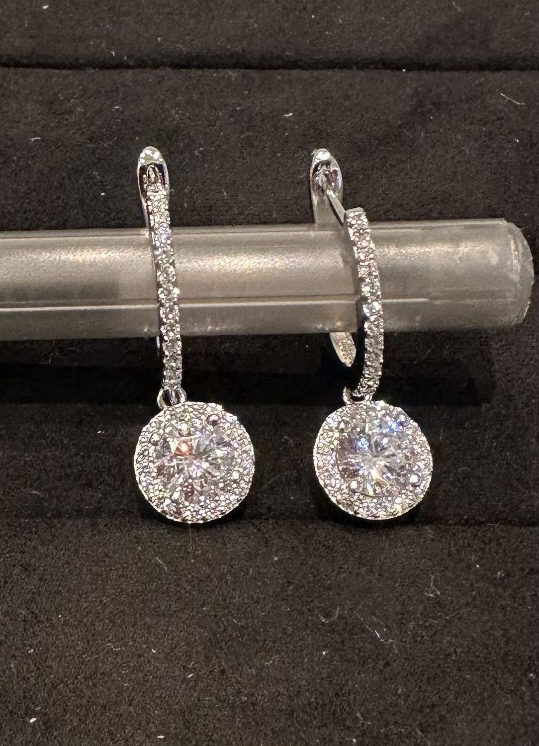 Clear One Stn Earring