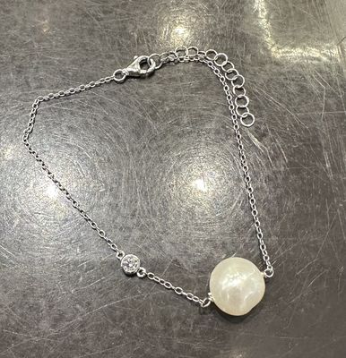Big Pearl One Stone Silver Bracelet