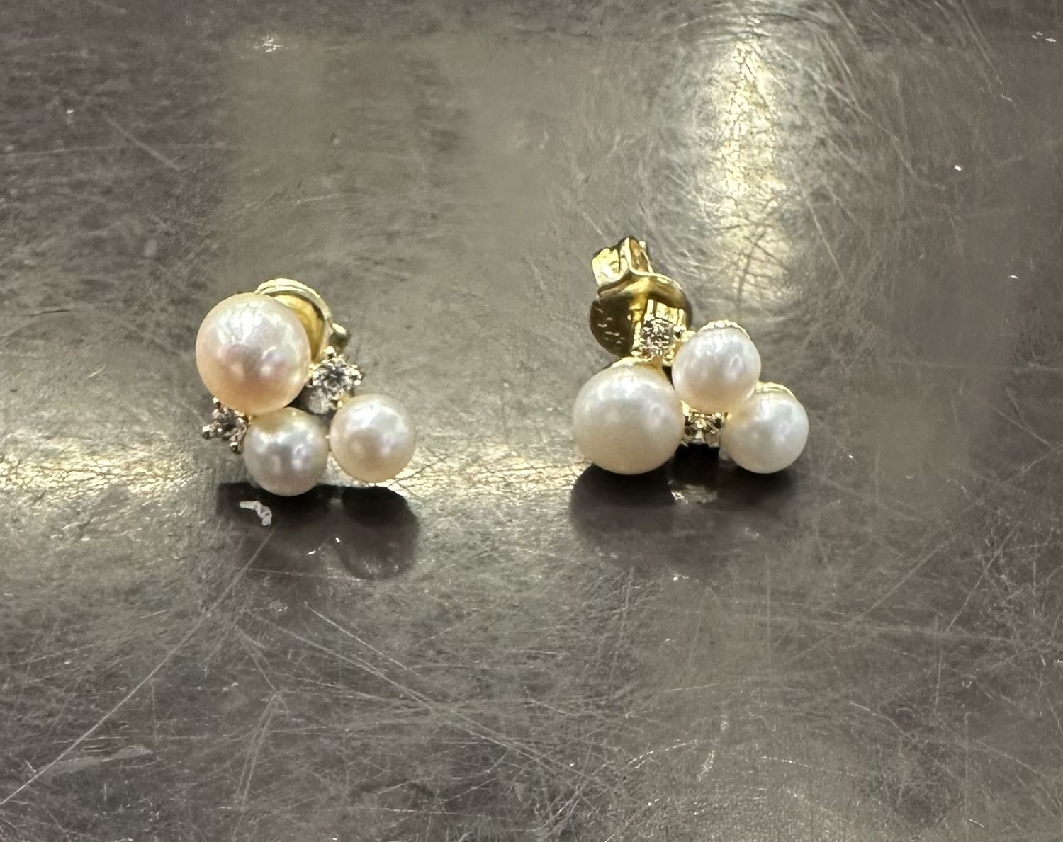 3 Pearl 2 Stone Silver Earring, Color: gold