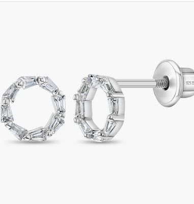 Circle stone silver earring