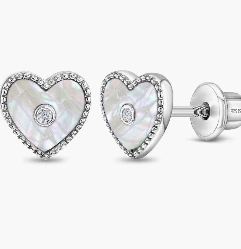 Heart Shp Cntr One Stn Silver Earring
