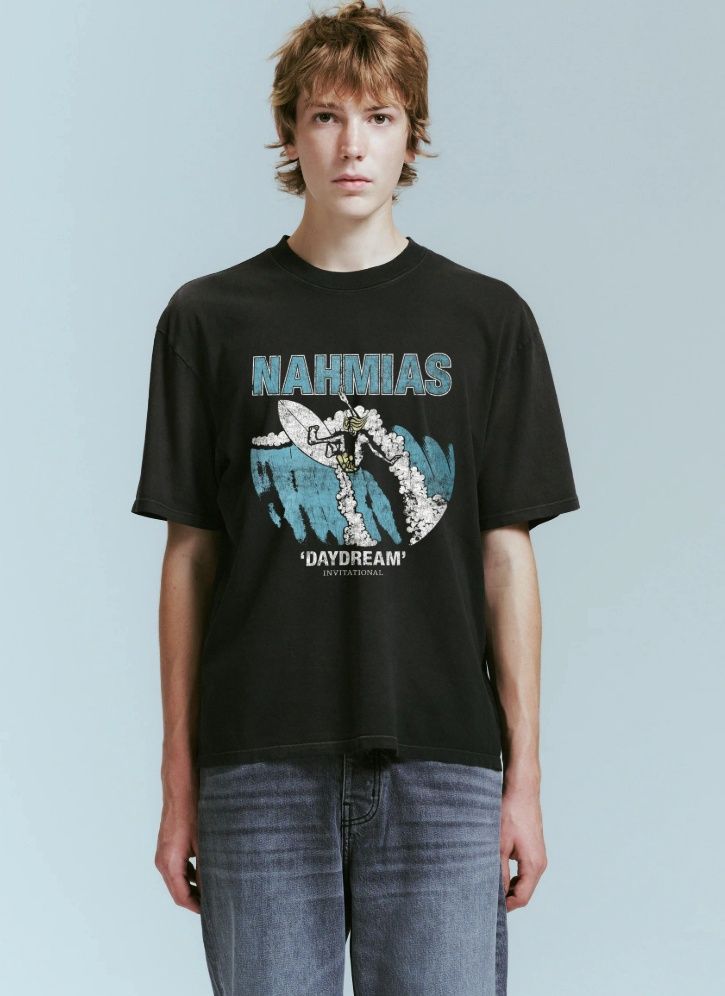 DAYDREAM INVITATIONAL BOXY TEE, Colour: AGED BLACK, Size: SMALL