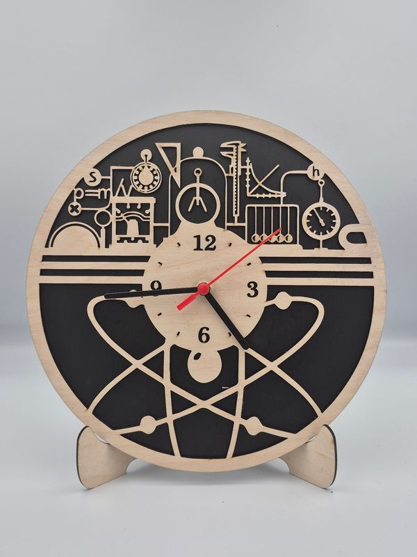 Zegar ścienny - Pracownia fizyczna