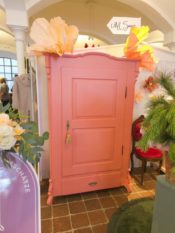 Traumschränkchen in Rosarot