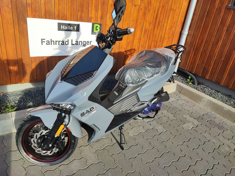 BAD s Farbe "Grau" 50ccm Euro 5 BAD s Farbe "Grau" 50ccm Euro 5