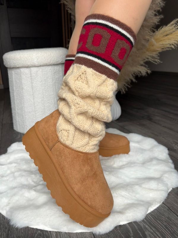 Śniegowce na grubej podeszwie ze skarpetkową cholewką