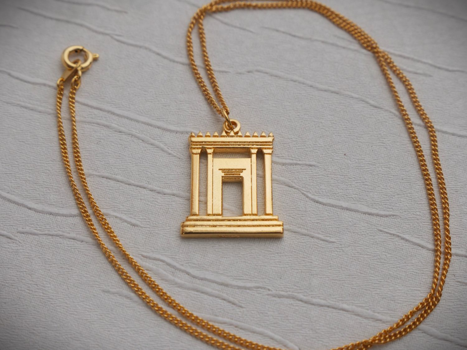 Temple pendant &amp; necklace -with Micron coating ZIV HAMIKDASH