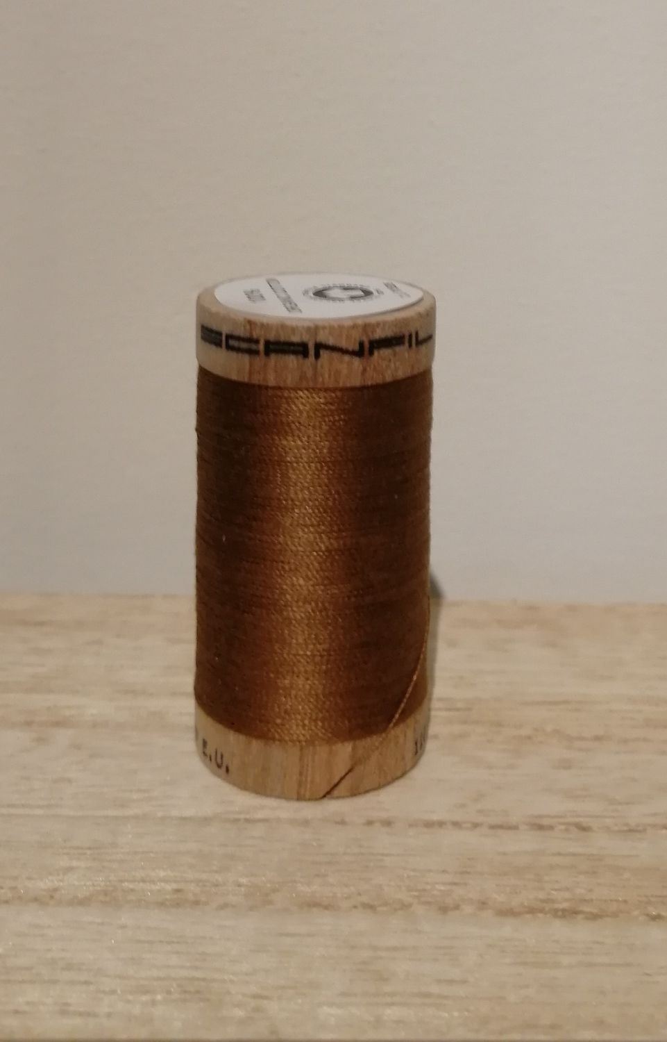 Bio Organic Scanfil katoengaren, lichtbruin.