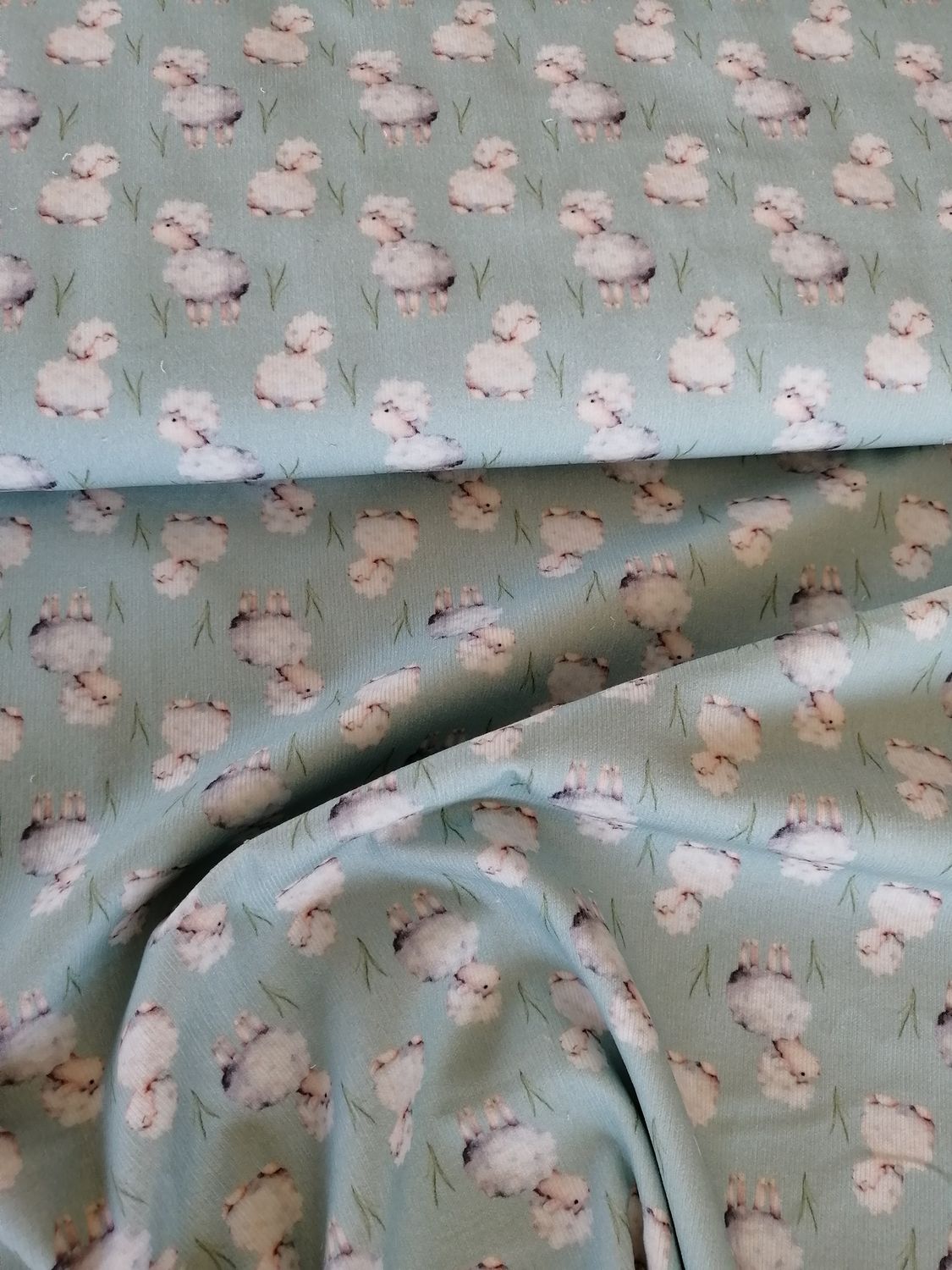 ​Corduroy/ribfluweel schaapjes babycord mint