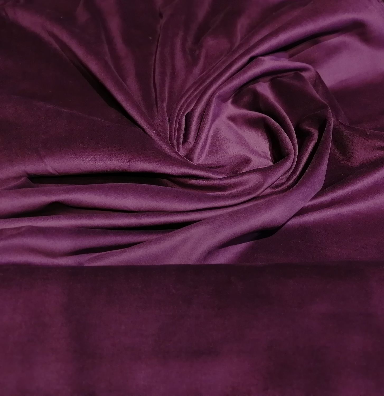 Corduroy / ribfluweel velvet met stretch, purple