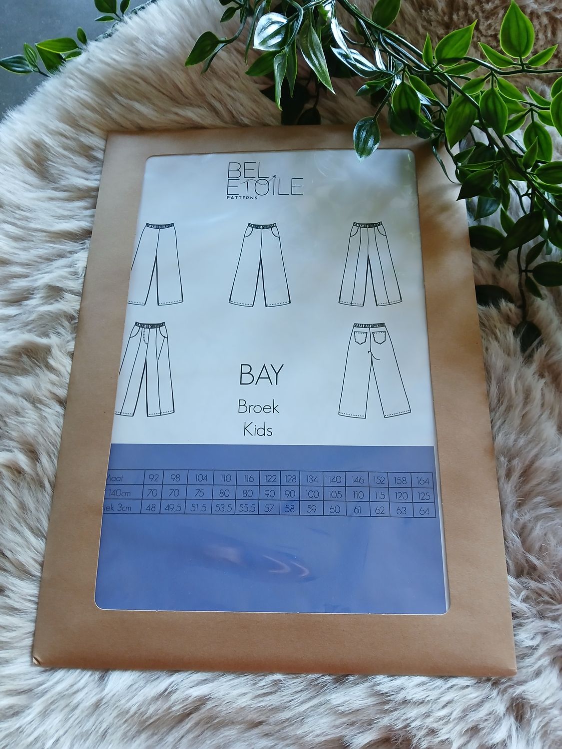 Papieren naaipatroon van Bel Etoile : Bay broek kids