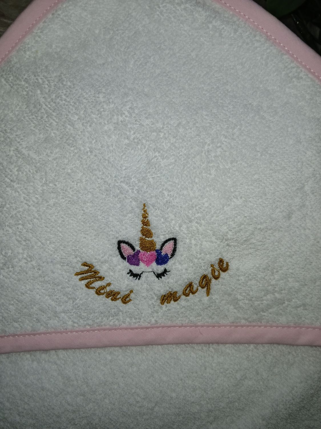 Badcape met borduring