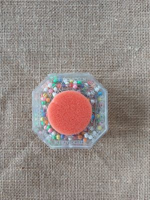 Doosje kopspelden met kussentje