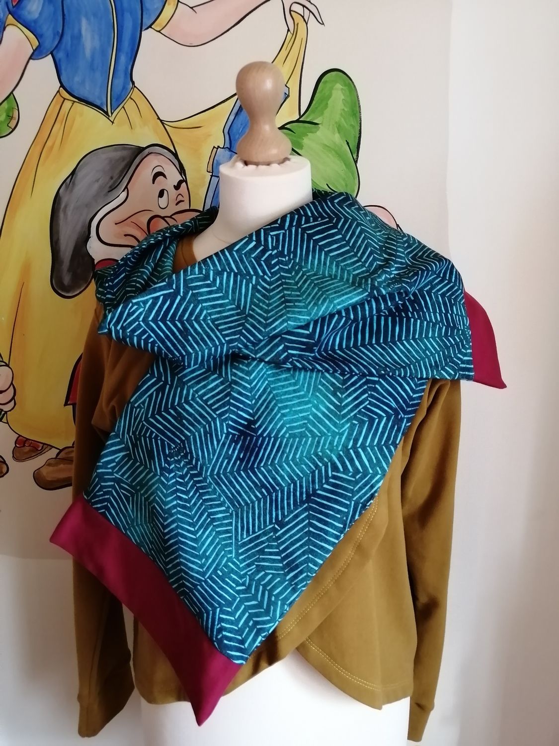 Handgemaakte Sjaal figures, petrol.