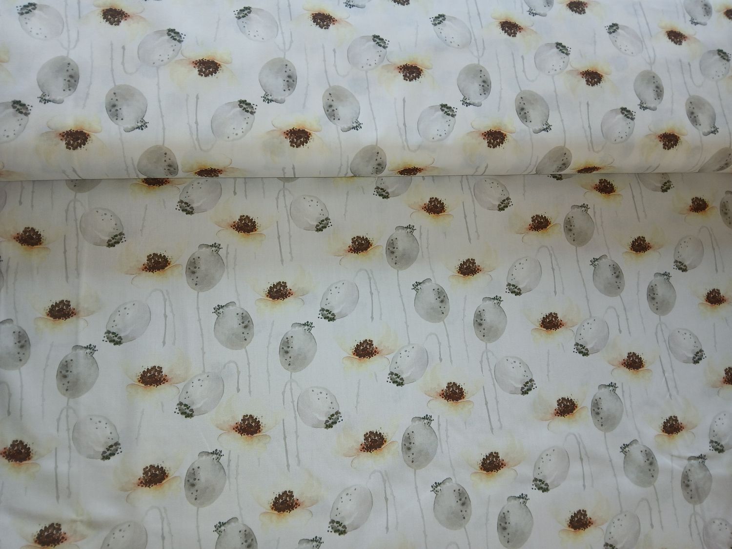 Poplin katoen digital Big flowers cream
