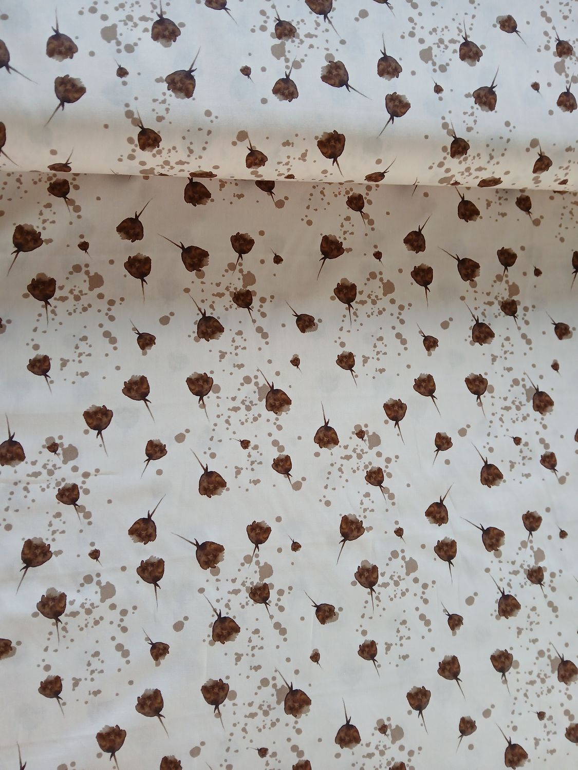 ​Poplin katoen digital flowers cream