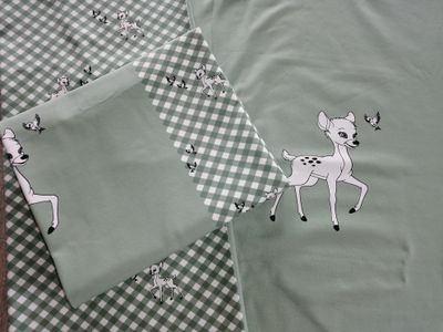 ​Jersey paneelstof sweet bambi, oud groen