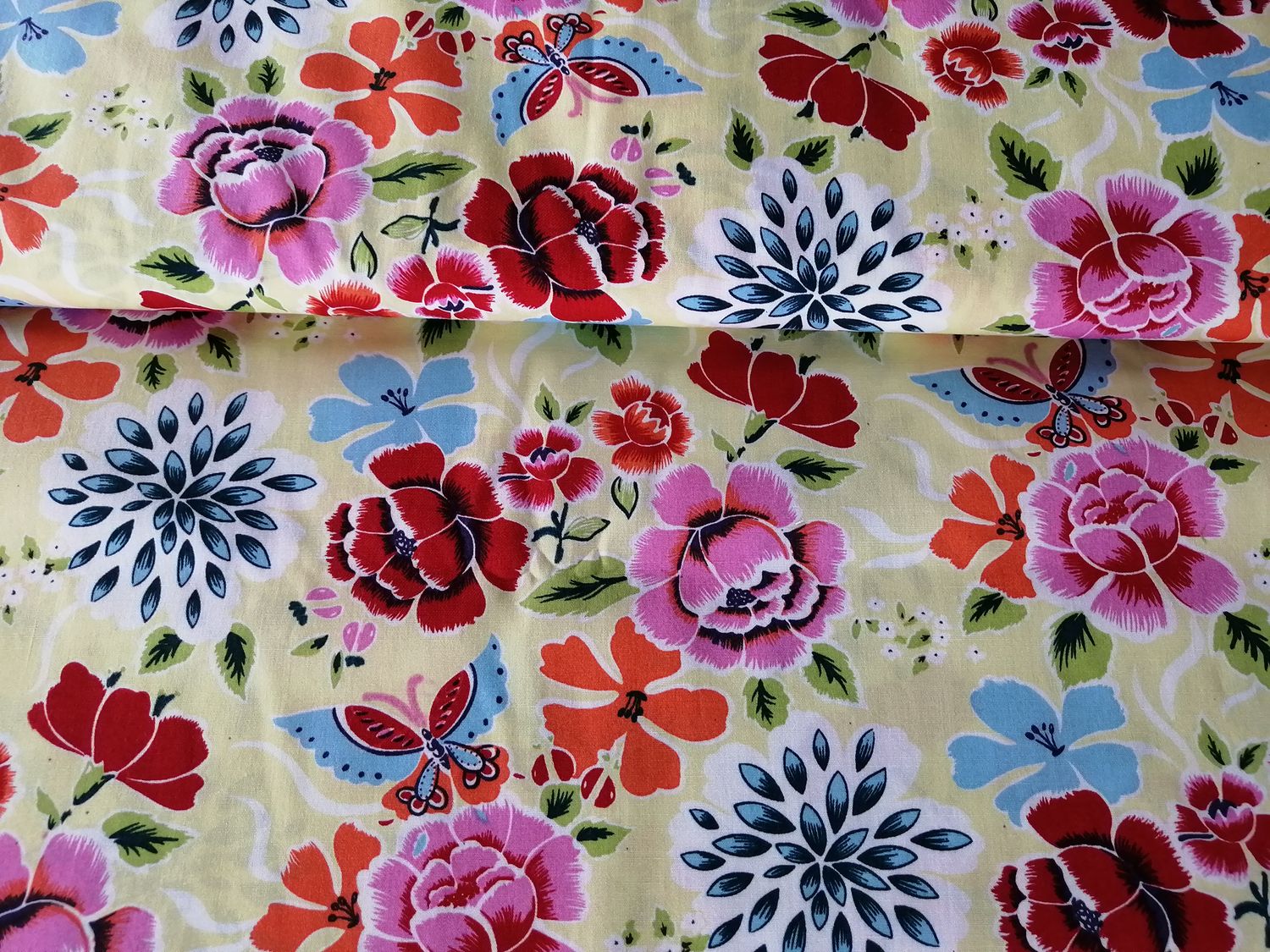 ​Katoen multi color flowers