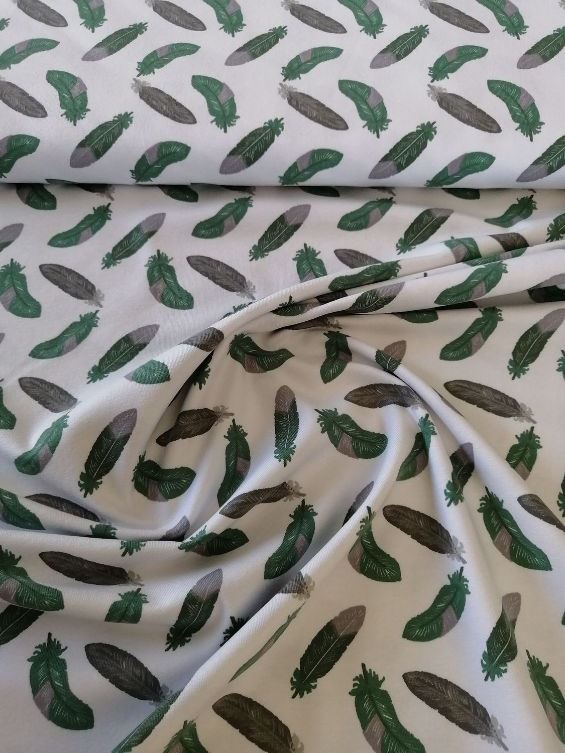 ​Jersey feathers white/mint