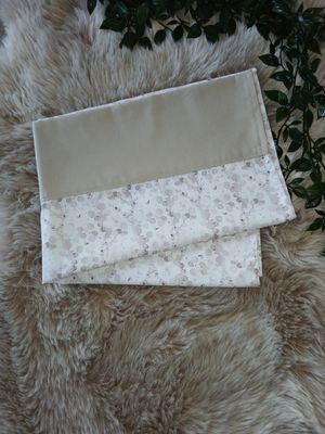 Handgemaakt Laken voor wieg met sierboord : Eucalyptus sand.
