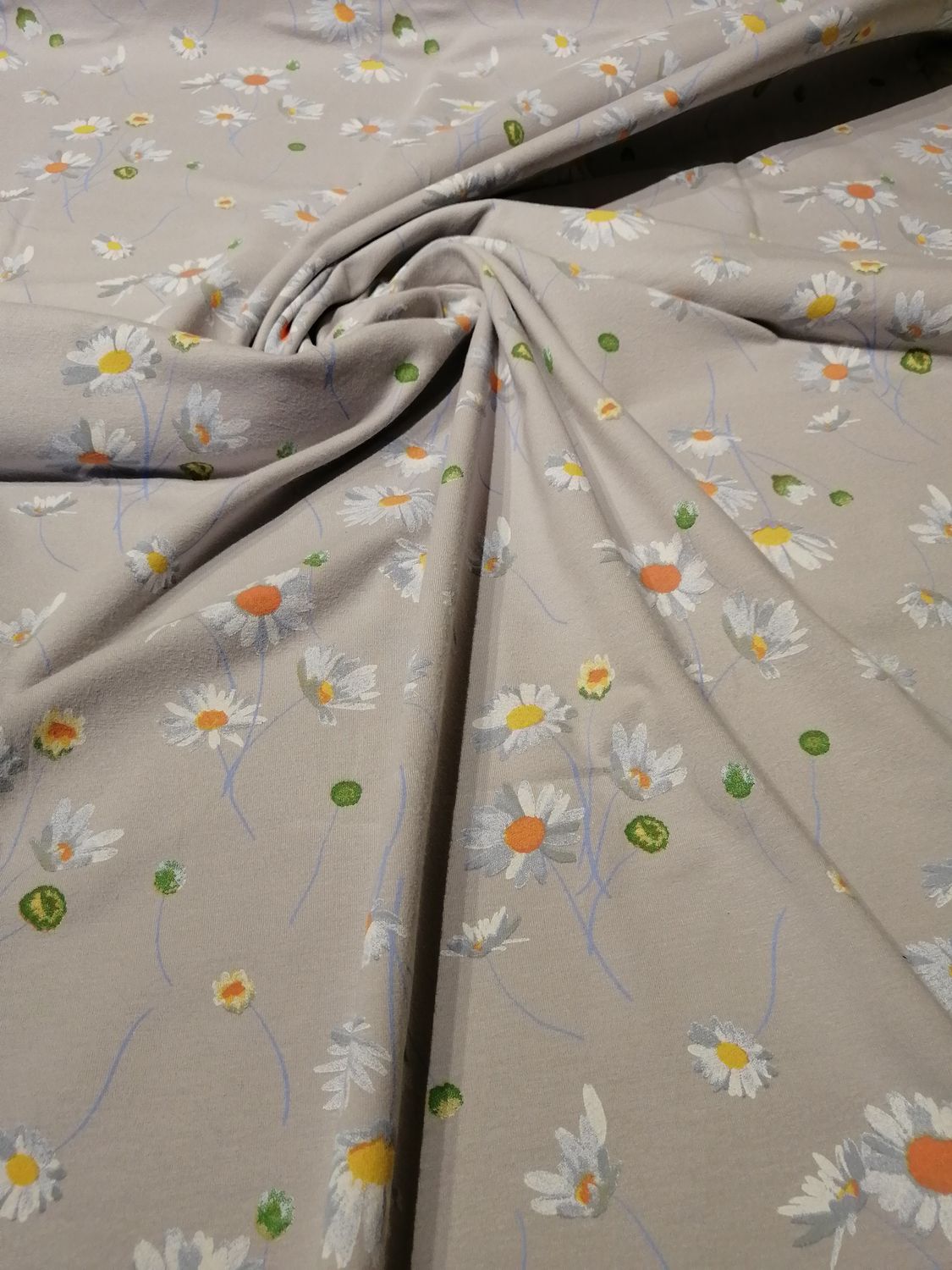 ​Jersey flowers margrieten, kleur silvergrey.