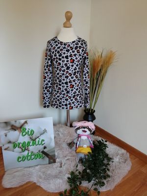 Longsleeve getailleerd met panterprint.