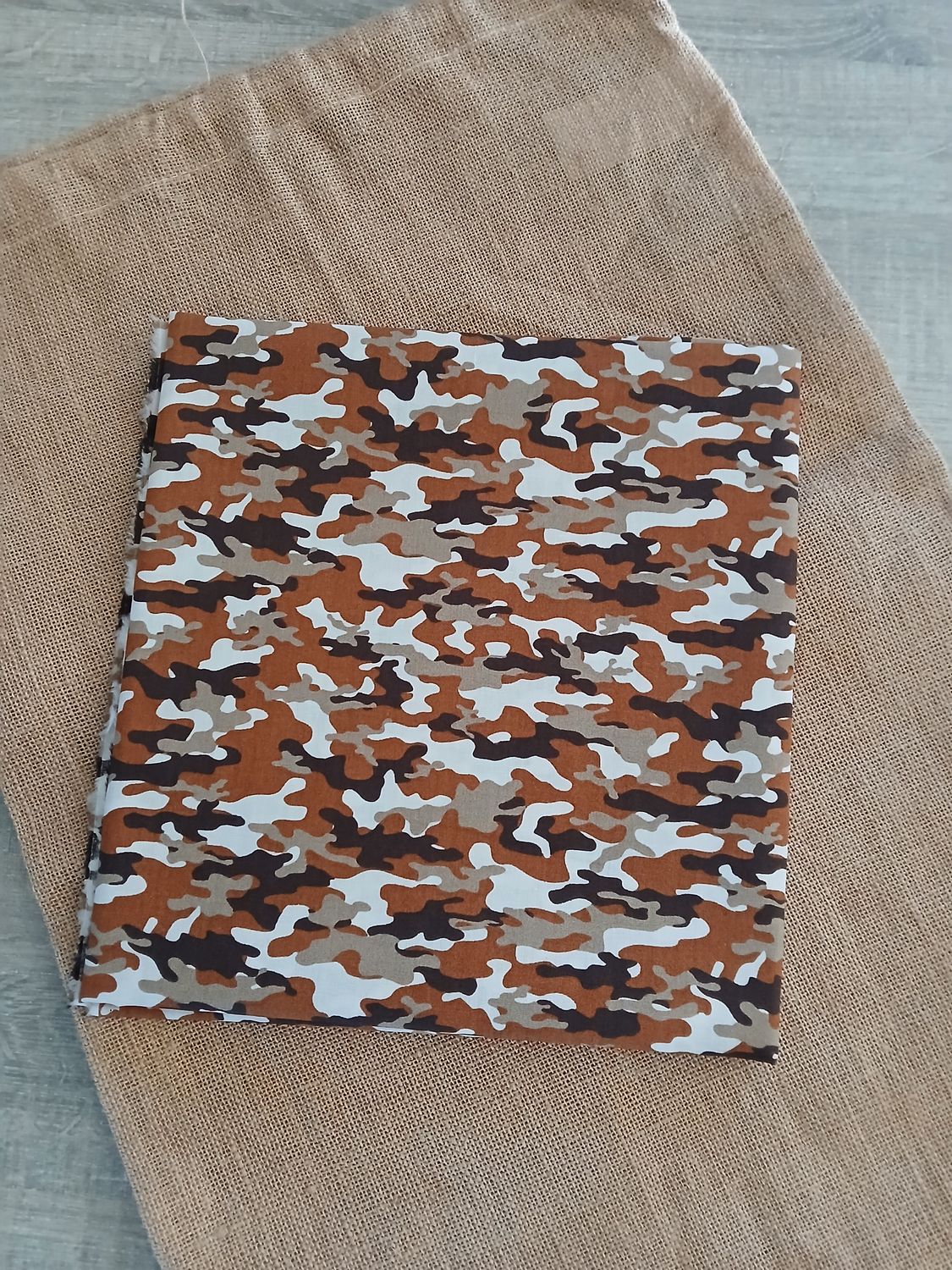 Poplin katoen digital camouflage, steenrood