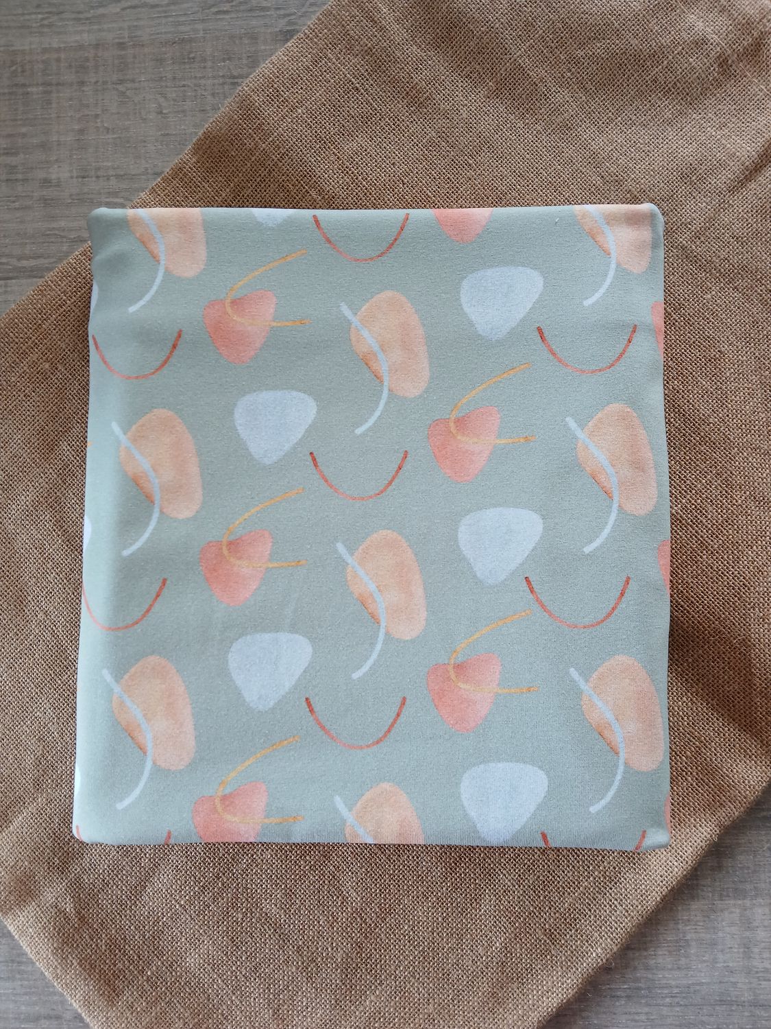 Jersey digital shapes and lines, sage