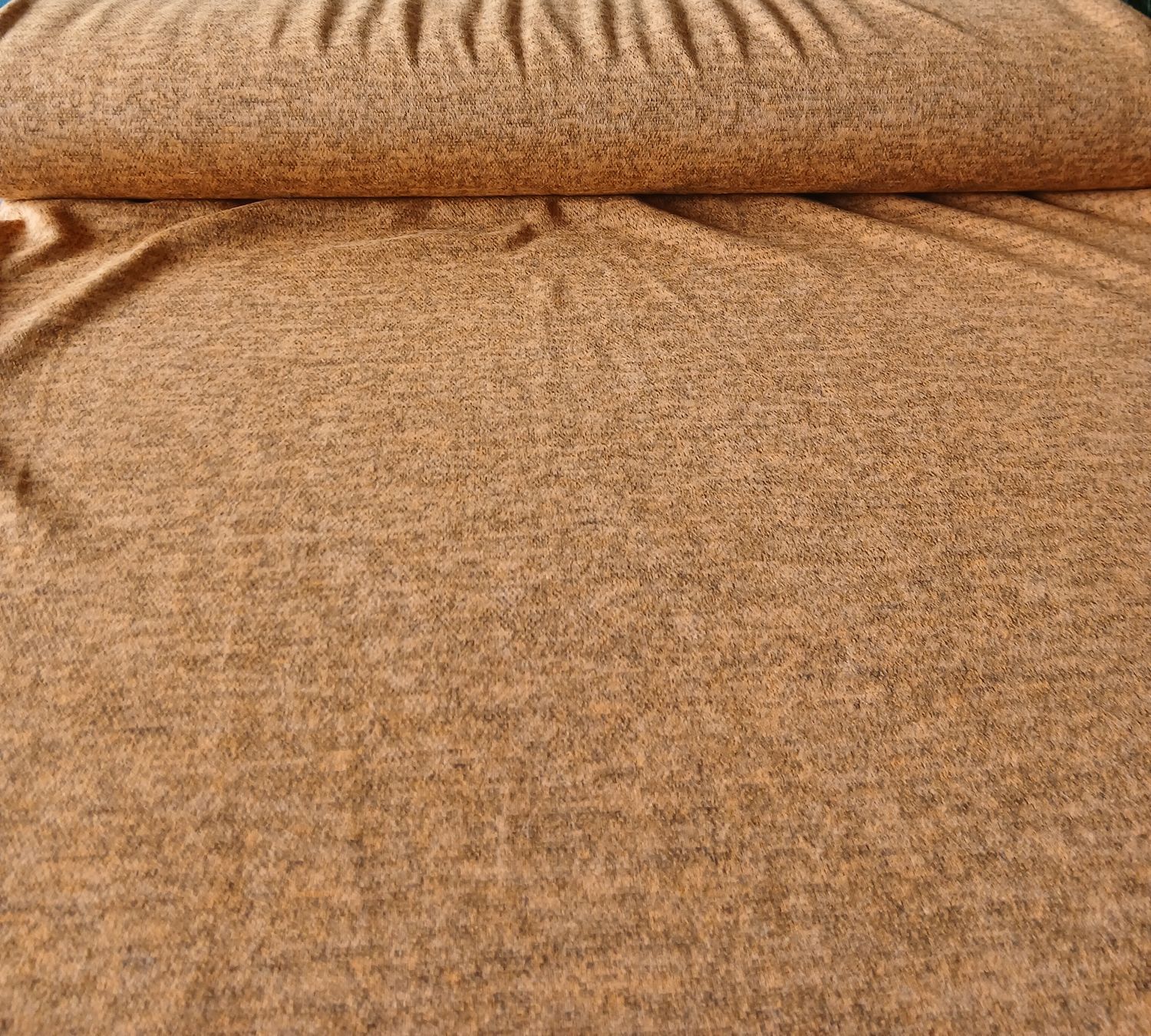 Knitted Tapiz (gebreide stof), kleur oker.