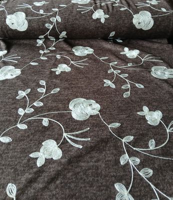 ​Knitted Flowers (gebreide stof), kleur bruin.