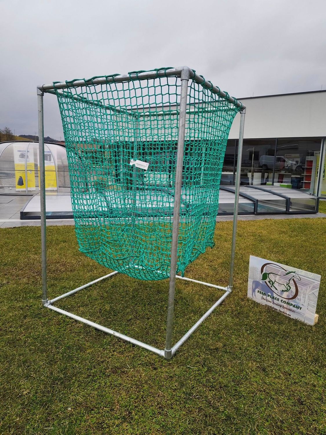 HORSEFEED BOX Stahlrohr-Heuraufe MOBIL 1,4m x 1,4m x 2m