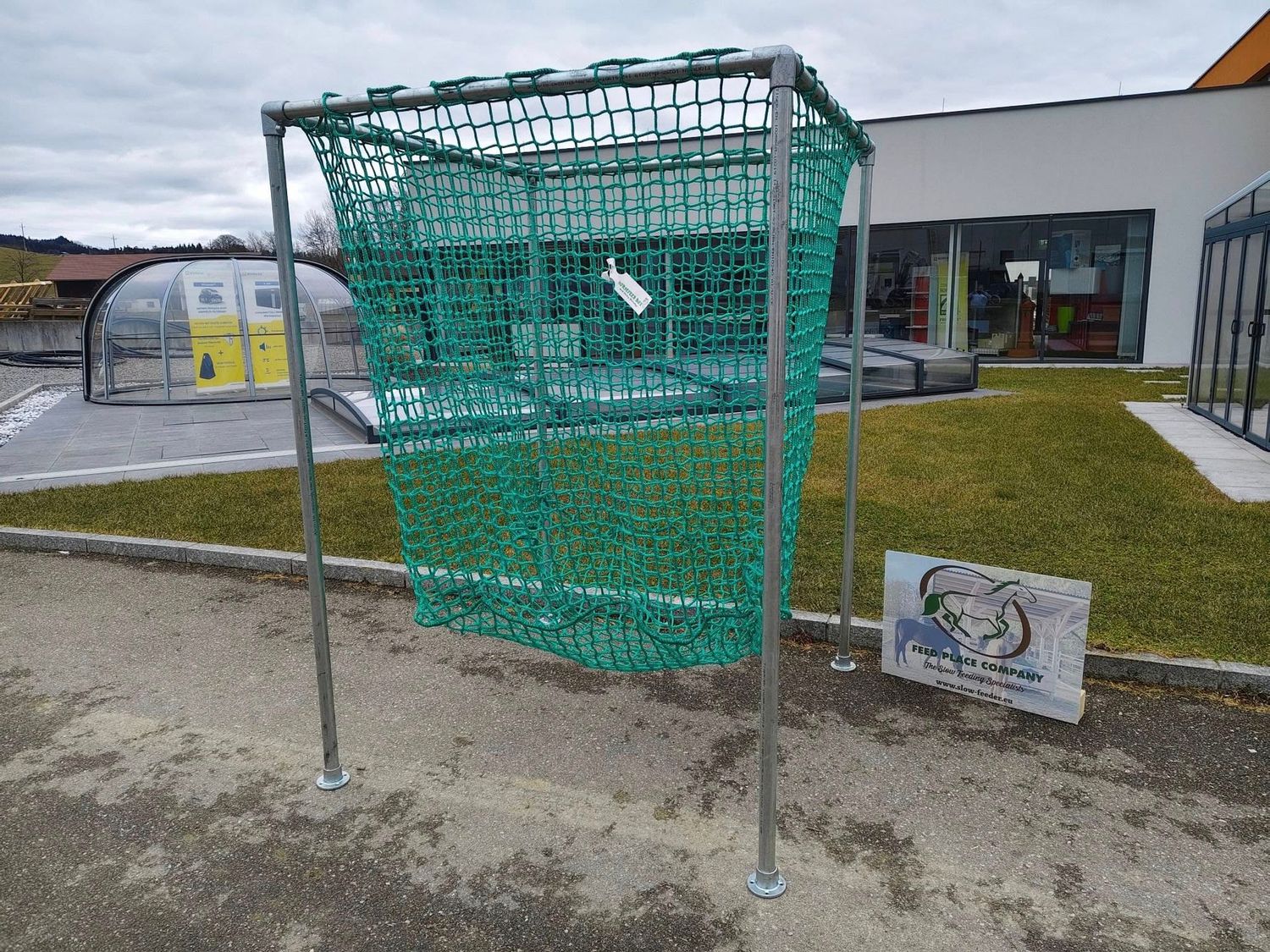 HORSEFEED BOX Stahlrohr-Heuraufe FIX 1,6m x 1,6m x 2,1m