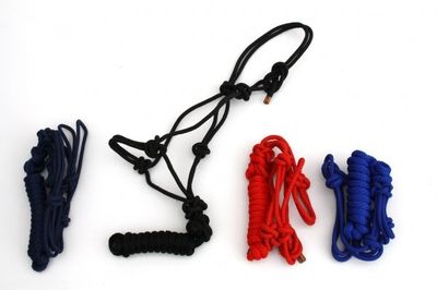 Unisize Knotenhalfter Inkl Führstrick - rot Unisize Knotenhalfter Inkl Führstrick - rot