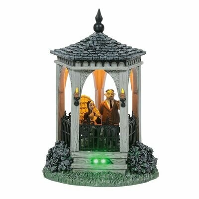 Department 56 The Addams Family "The Gazebo at Moonlight" Figurine (6005626)