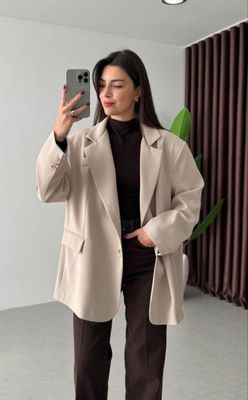 Classic Blazer – Beige