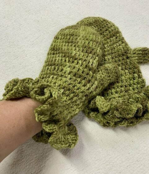 Ruffled Mittens