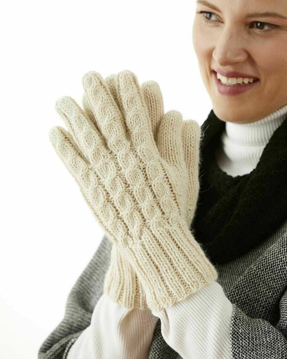 Trenza Cable Alpaca Blend Gloves