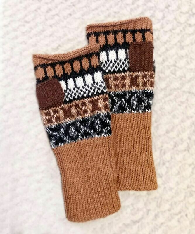 Peruvian Natural Alpaca Gauntlet