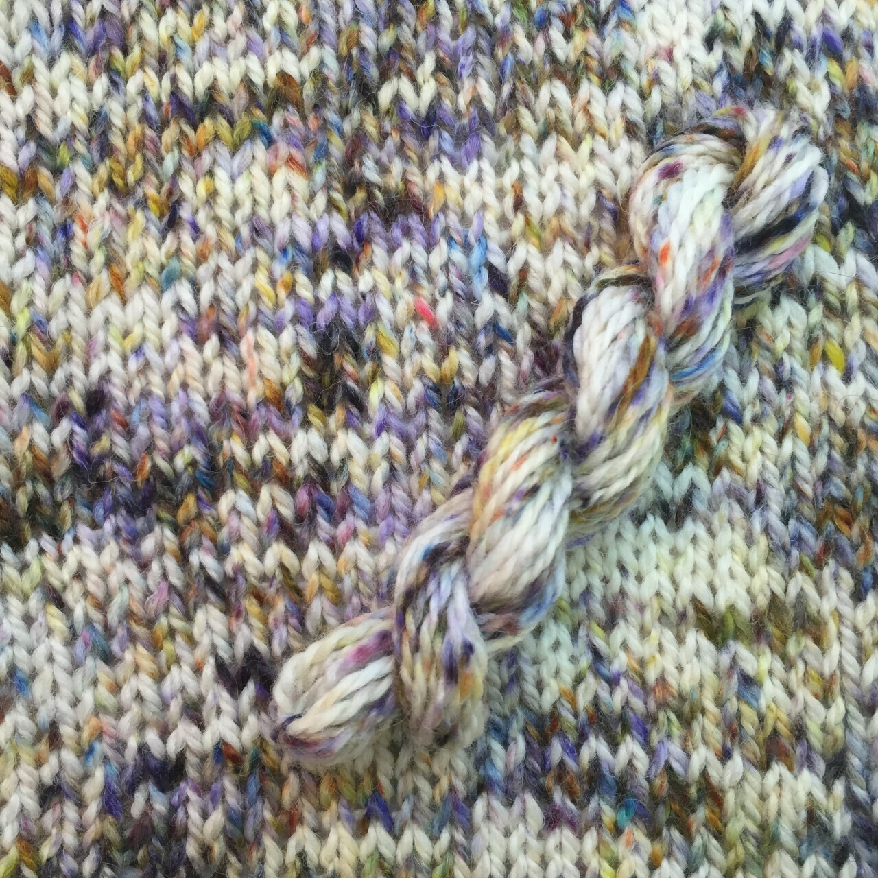 Symmetry Yarn - Violet Rays