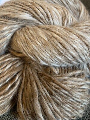 Lopi Suri Alpaca Yarn - Tawny