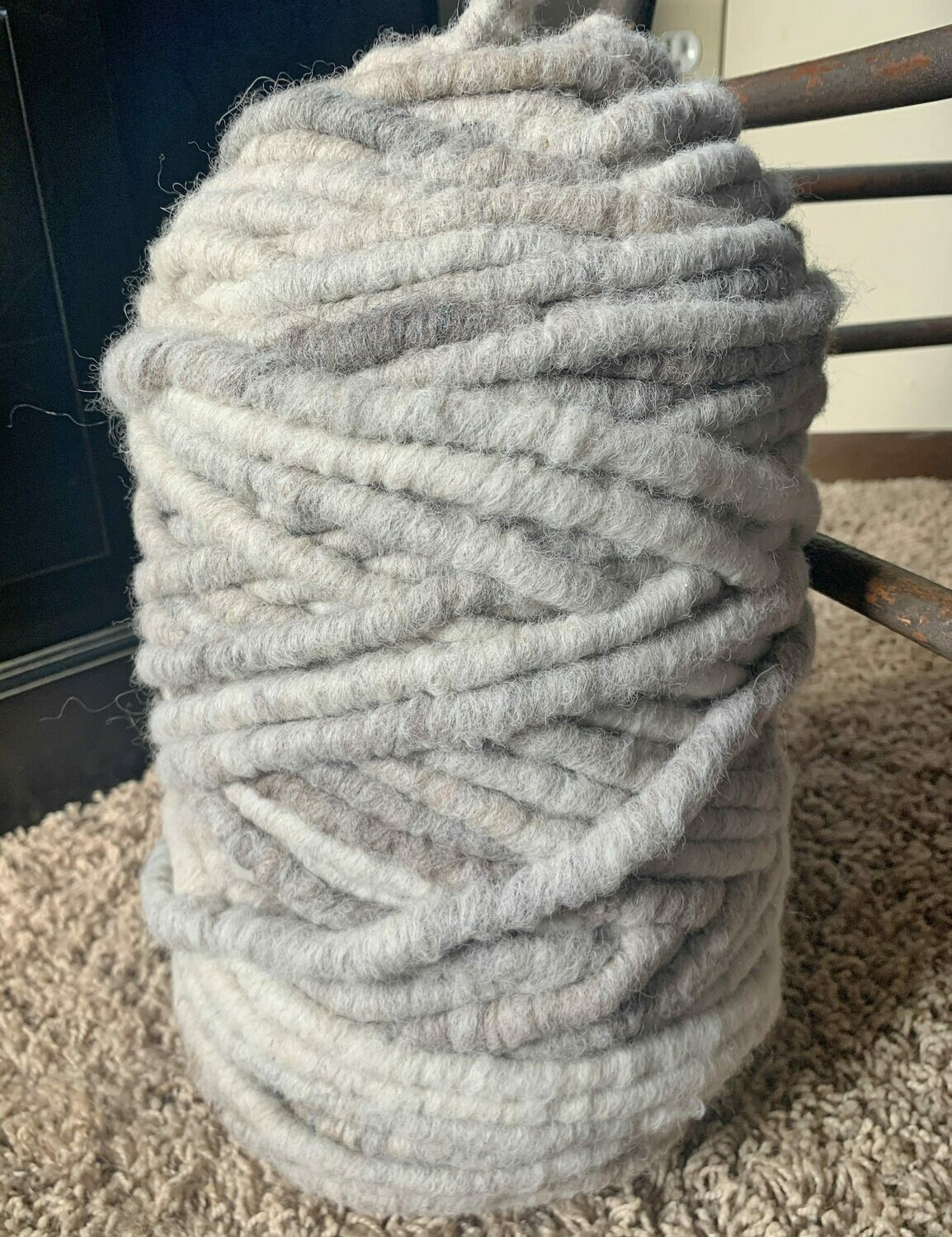 Alpaca Rug Yarn - Grey and White
