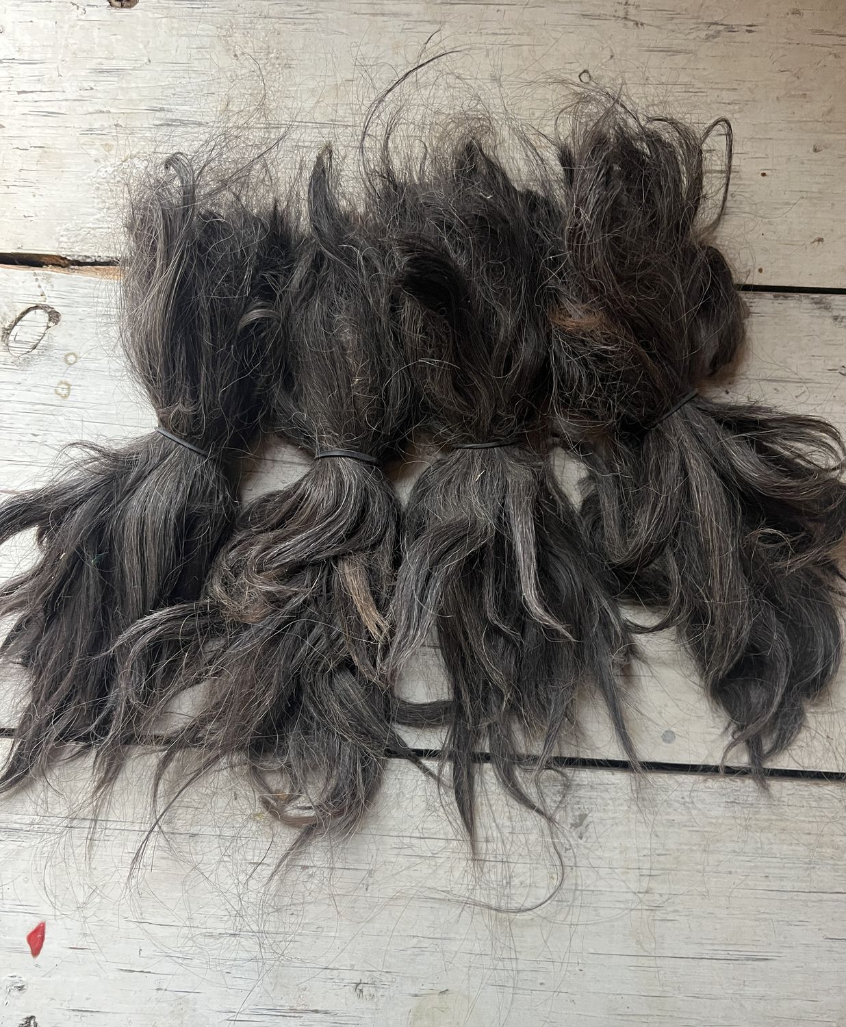Suri Alpaca Locks, 5 Inches, Medium Silver Gray, Onyx