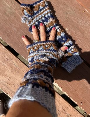 Alpaca Fingerless Gloves – Navy, Blue, and Brown