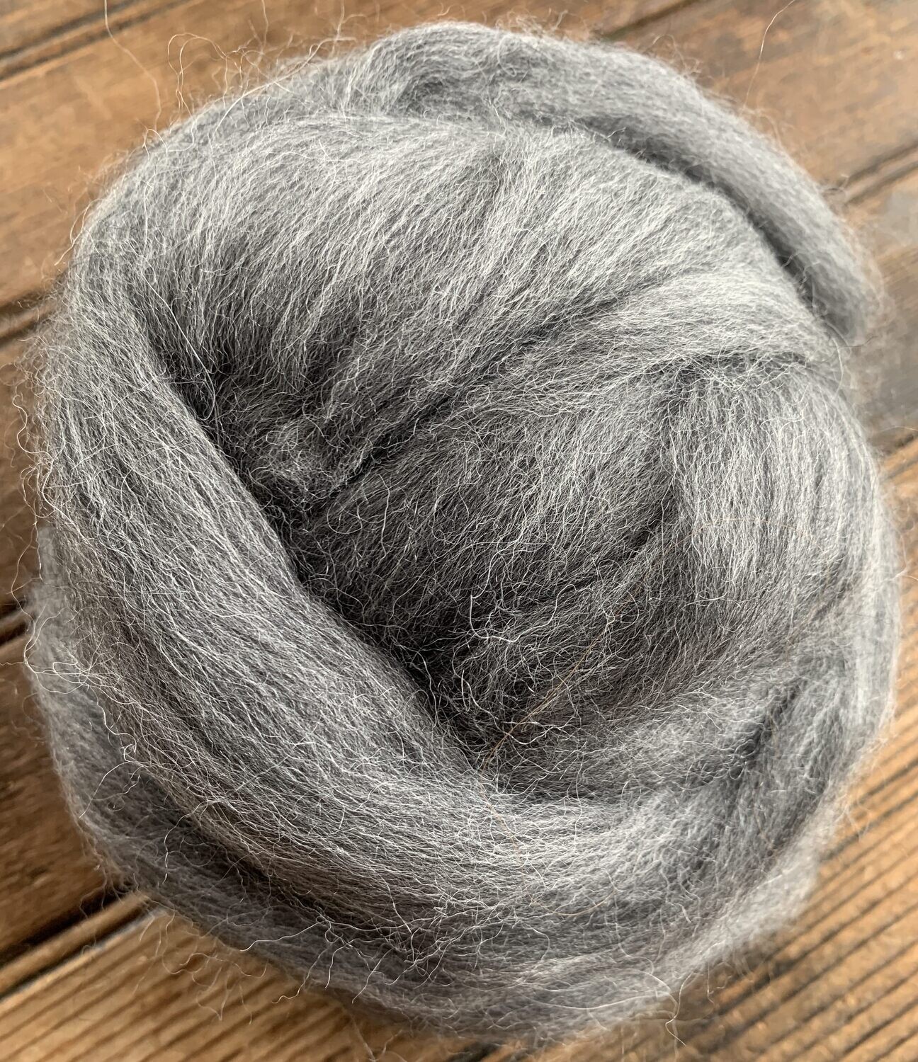 Baby Alpaca Roving - Medium Silver Gray l 4 Ounces