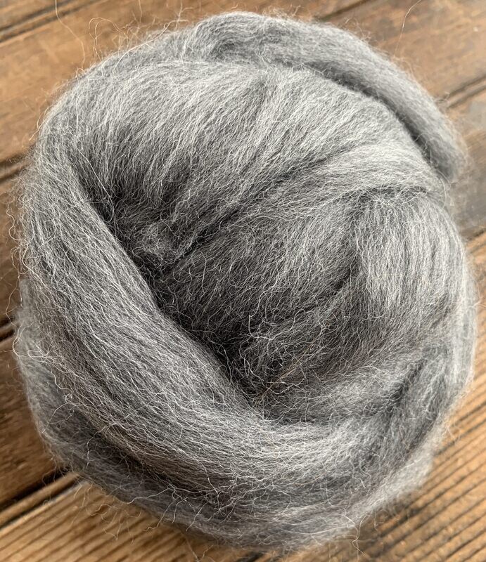 Baby Alpaca Roving - Medium Silver Gray l 4 Ounces