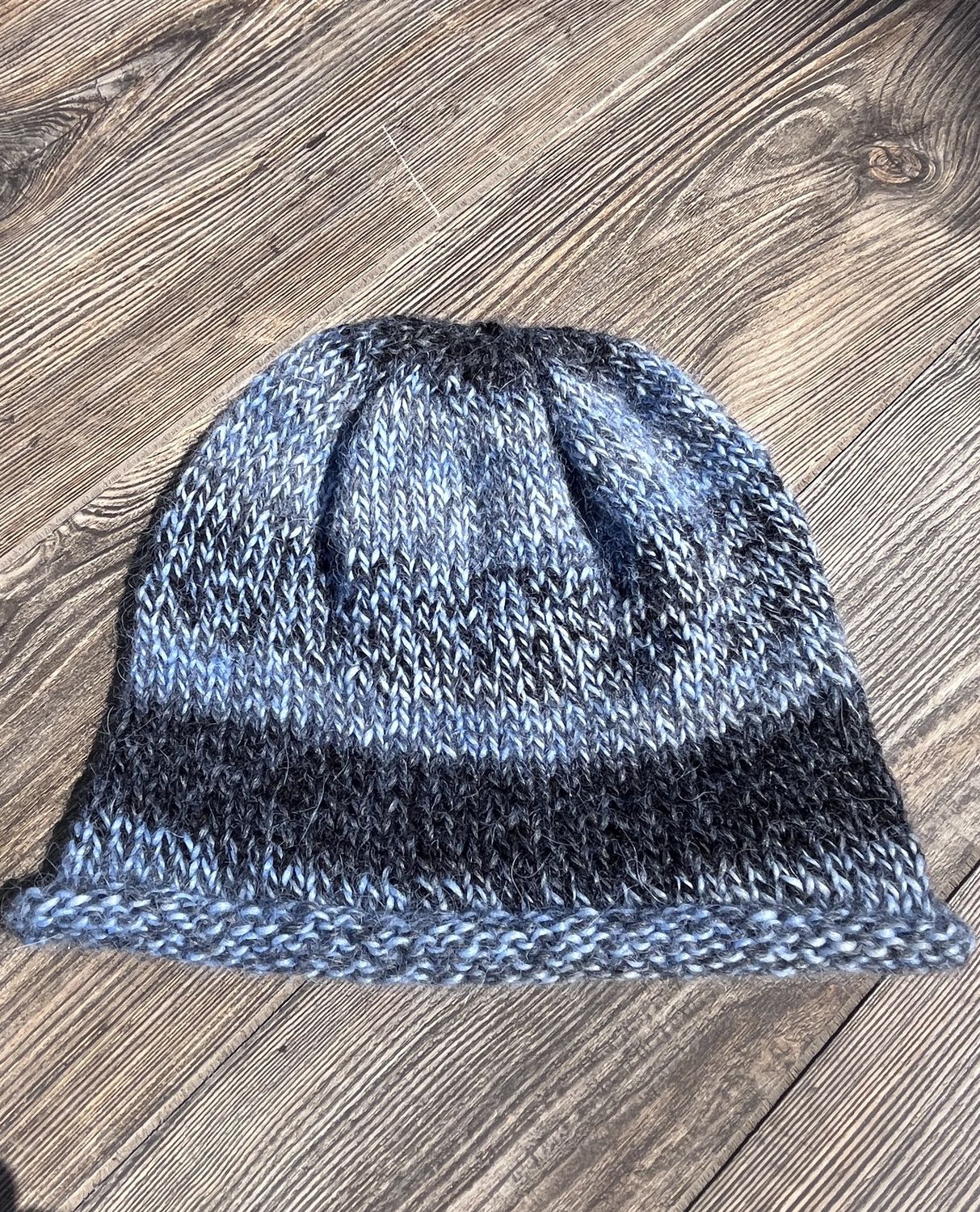 Handknit 100% Alpaca Hat – Blueberry Buckle