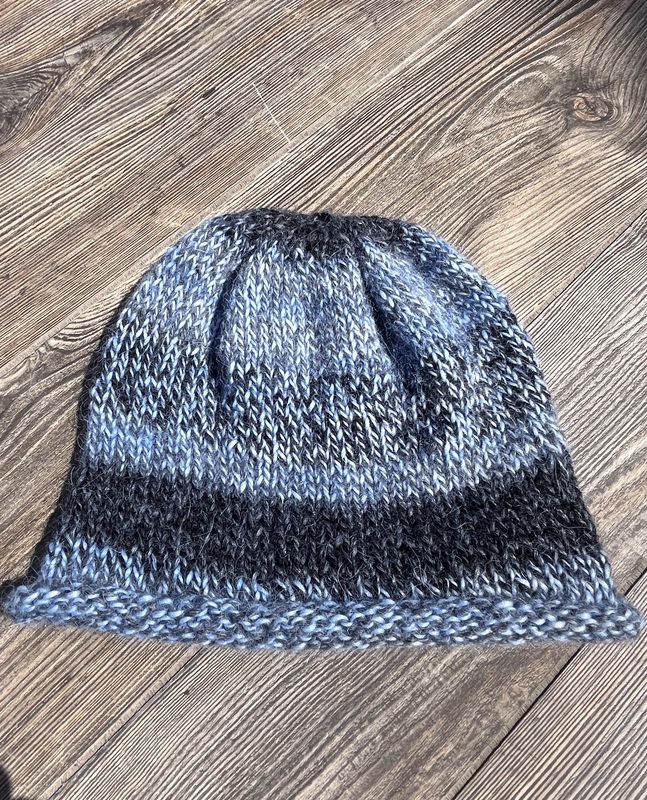 Handknit 100% Alpaca Hat – Blueberry Buckle