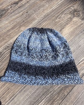 Handknit 100% Alpaca Hat – Blueberry Buckle